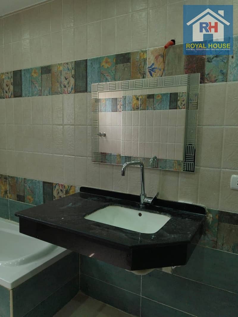 7 bacc8c48-ce18-4a85-ab8c-485b2088442c. jpg