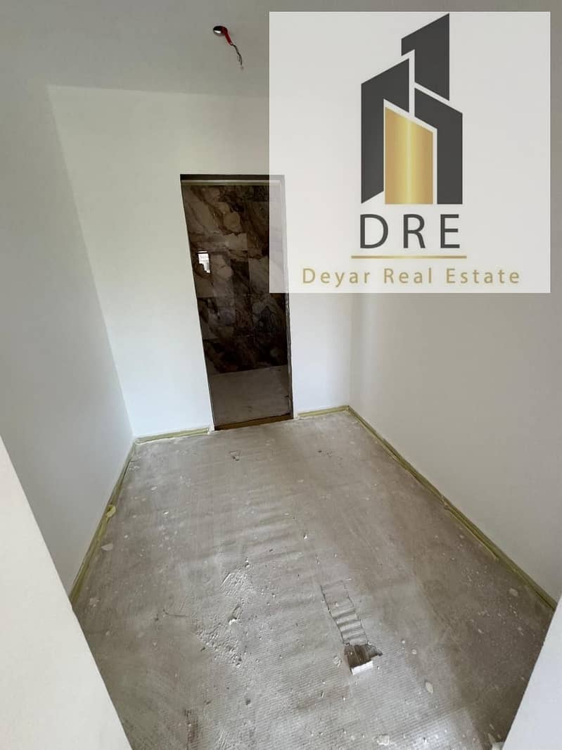 6 11f52b74-b16b-47b2-a239-34b6e60fc72b. jpg