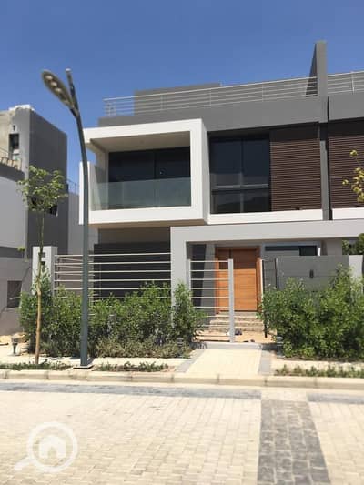 فیلا 4 غرف نوم للبيع في الشيخ زايد، الجيزة - 472258308_3076779422477576_7640217676326152705_n - Copy. jpg