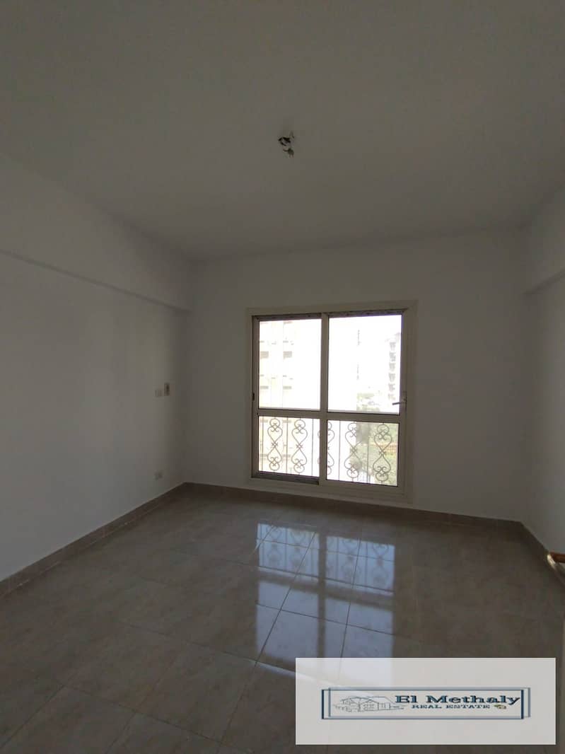 9 bb009602-aa0a-47c3-9f57-6b7c42ad03a5. jpg