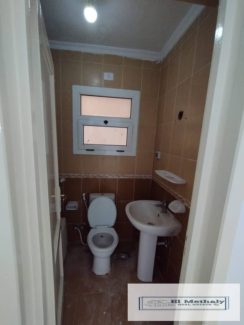 10 29393f0e-79cd-4ac3-a6d0-d4b03eb7ae09. jpg