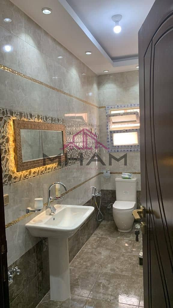 7 photo_6032912910704643123_y. jpg