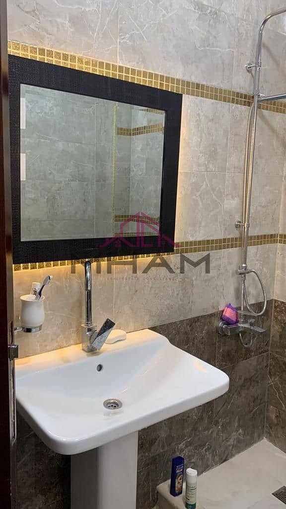 9 photo_6032912910704643126_y. jpg