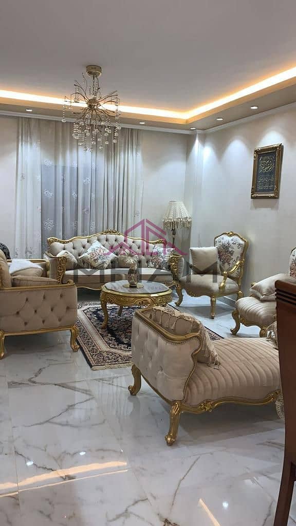 12 photo_6032912910704643128_y. jpg