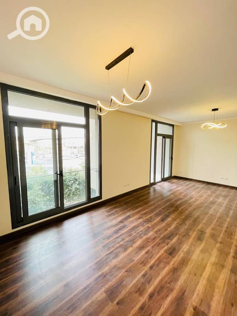 2 6d4b0255-431f-4c7d-a643-3a6abaf40f34. jpeg