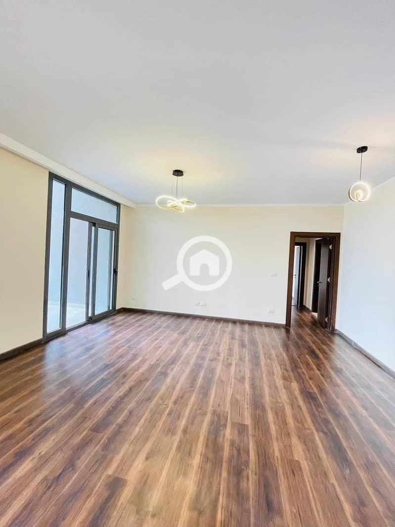 4 71d468ff-1ce6-4249-8889-c1c1c16e4ef3. jpeg