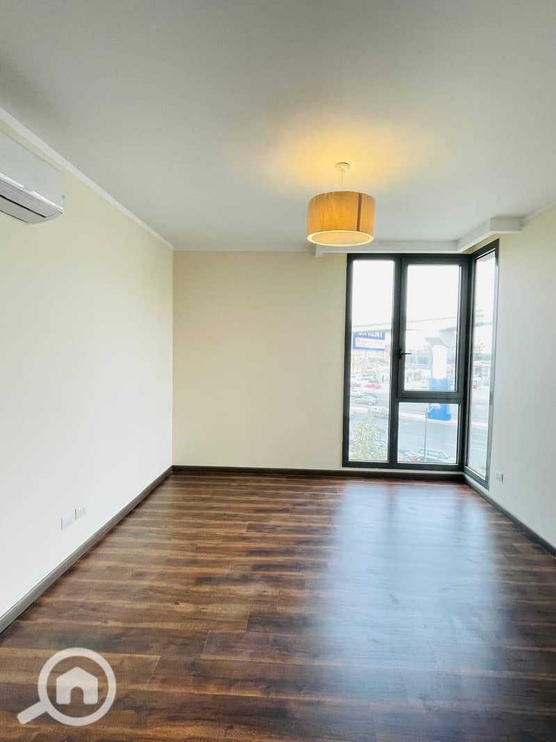 15 6d58be6c-2ea0-490f-8c03-1709160c3649. jpeg