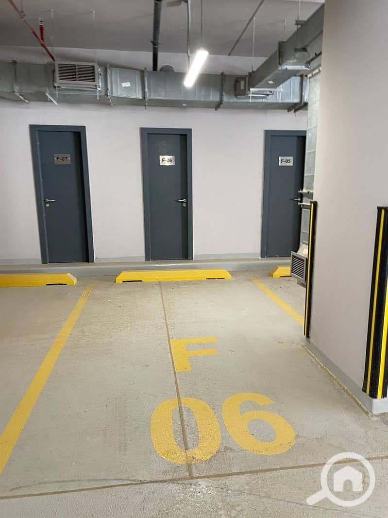 24 60127544-7be3-4e39-9062-f1f57924d9c3. jpeg