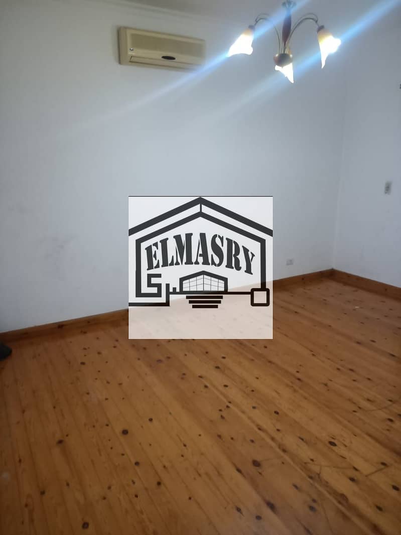 4 28fc5bed-95f3-49fd-a659-3e29e9f9b370. jpg