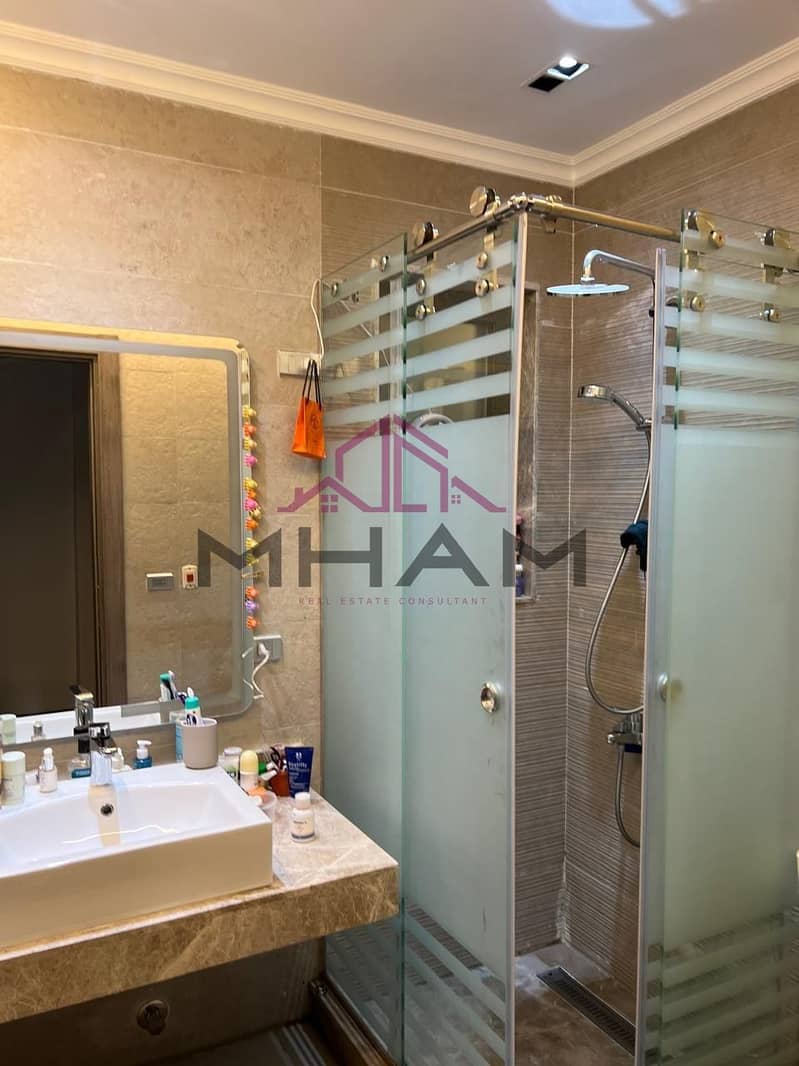 5 photo_6032912910704643094_y. jpg