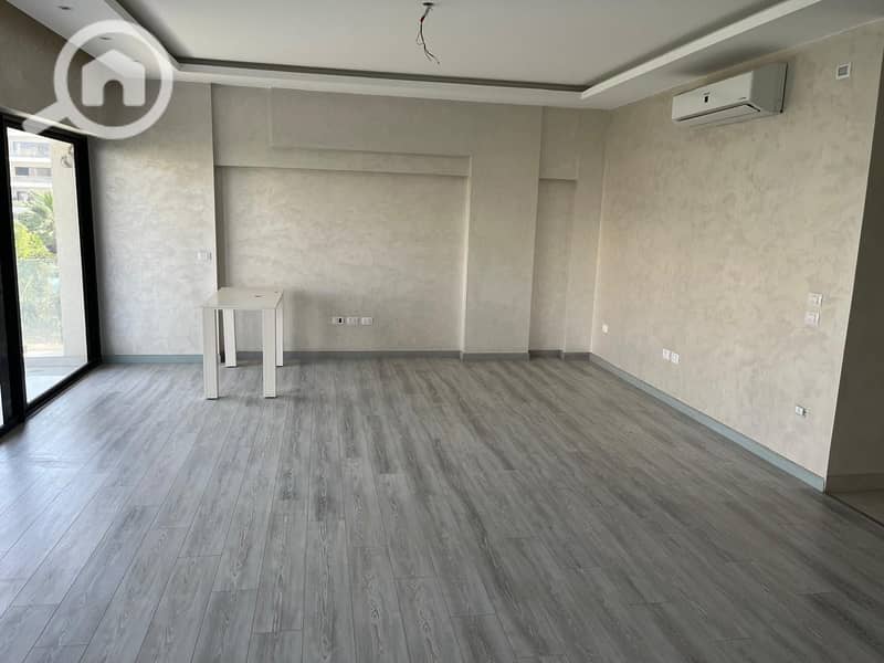 2 5a707477-9caa-4c9f-8193-d73db8bc66ba. jpeg