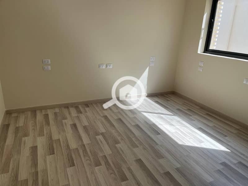 8 fd477eca-ae16-4dce-8d3a-1c05d4ebf13c. jpeg