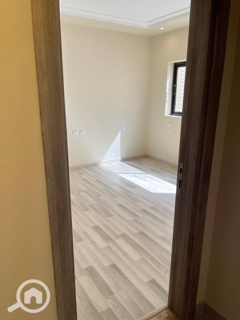 11 99bfb7f8-8d8f-4b12-8d08-ef903106d005. jpeg