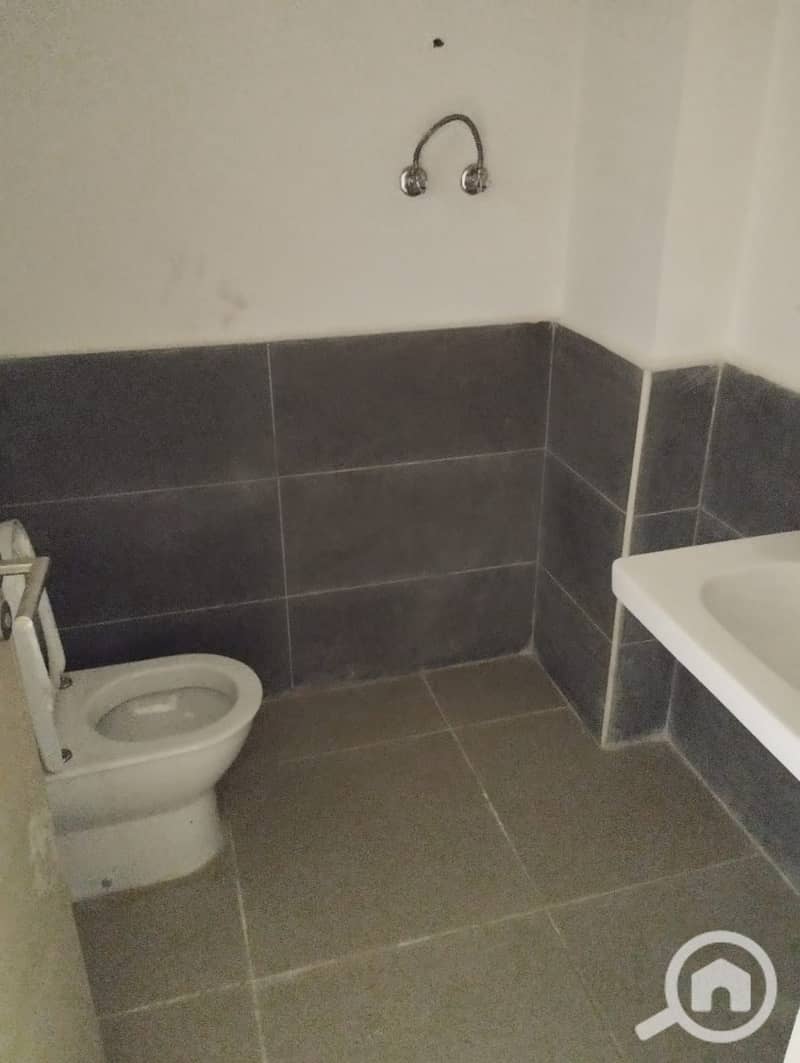 12 70a3840a-abe9-4442-9fca-59926a061aa4. jpeg