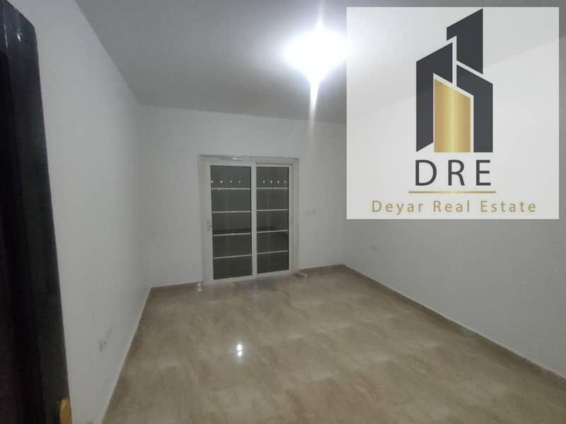 9 ce885129-5050-46c3-a8ad-16e06053bcd8. jpg