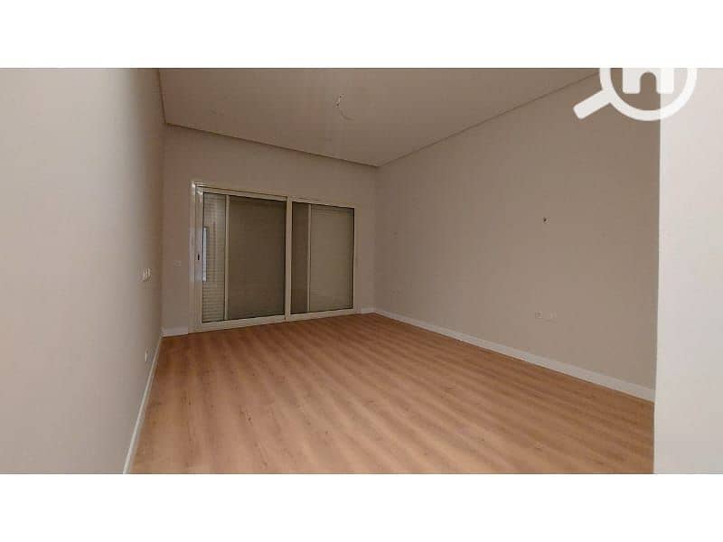 2 87d157f4-cc6d-4d10-9733-c5a99723c499. jpg