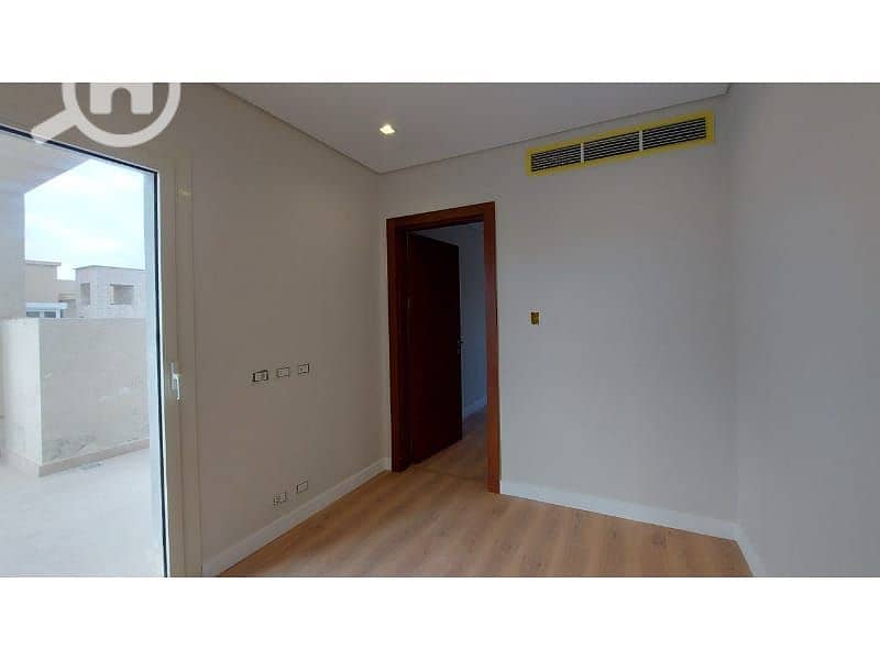 3 028ef180-3385-4e69-aa5e-61ed238bd530. jpg