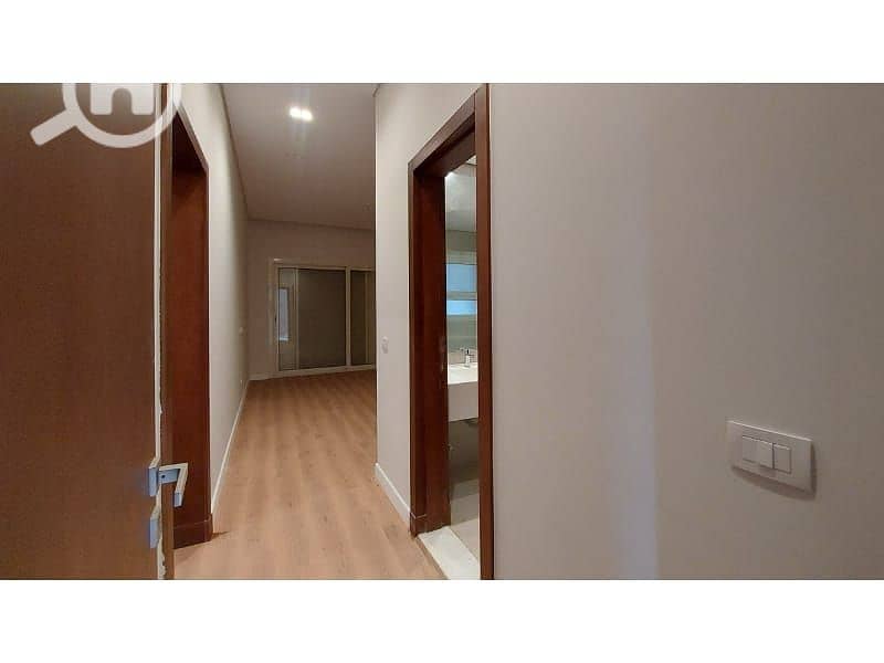 8 a28cd9fc-435f-4eaa-a1ac-d4dc30233f03. jpg