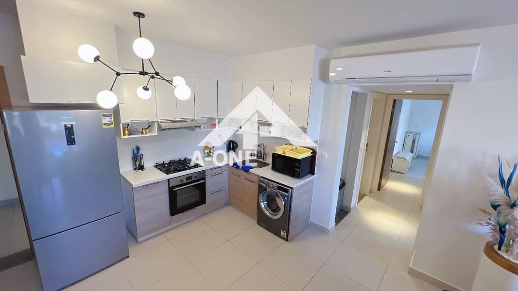 9 1815f712-a106-4170-b41e-f1dd74a68d73. jpg