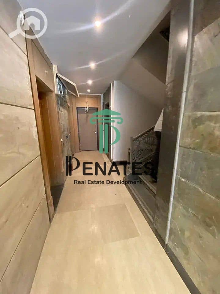 9 34588473-800x600. jpg