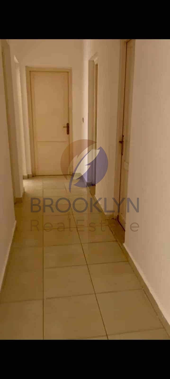 8 8518bca4-4481-40c5-b1a1-cfbc883ba483. jpg