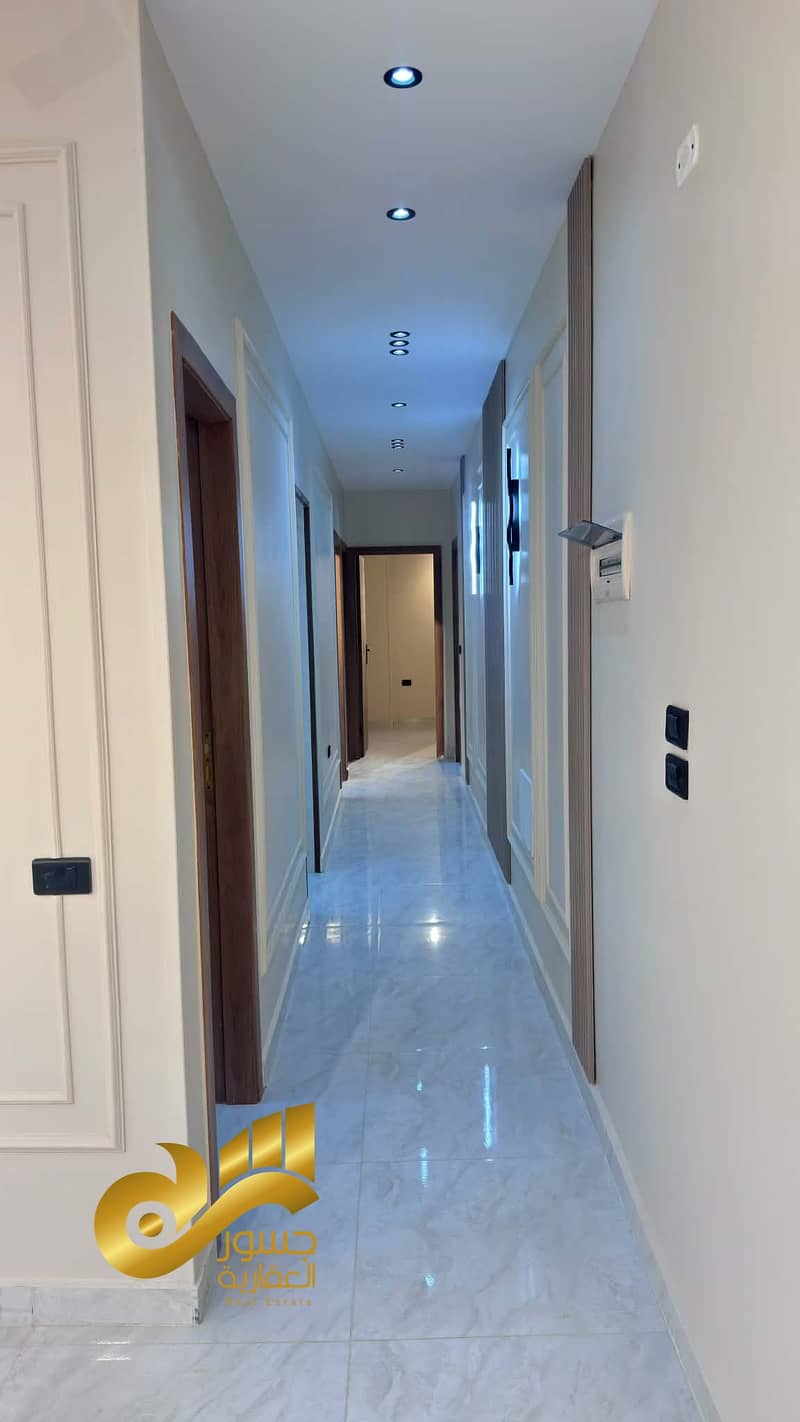 2 ab18ae4f-22f1-4d39-849c-6f2d61f6ef4f. jpg