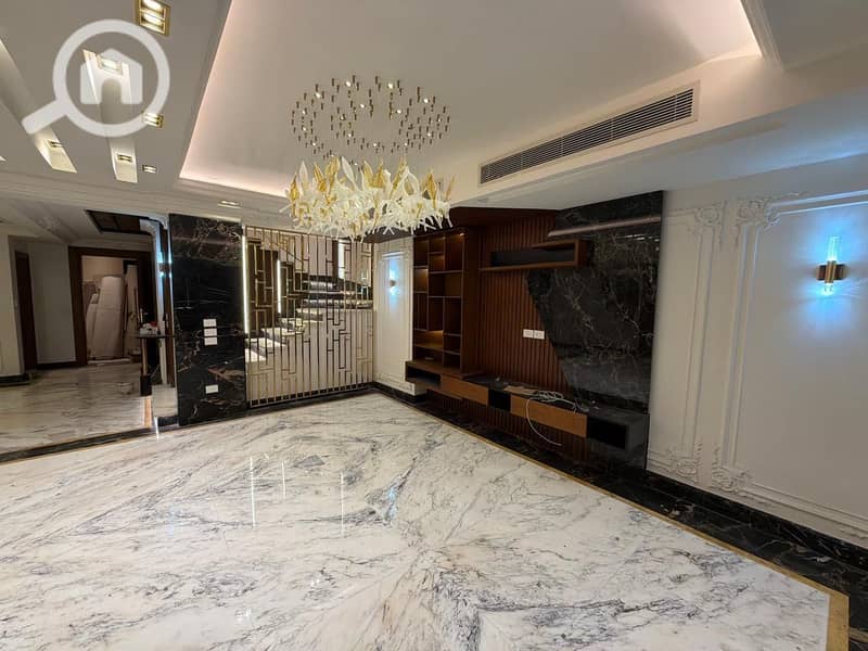 13 c94f3fdc-756e-4124-bfeb-ed8f0bce25a8. jpeg