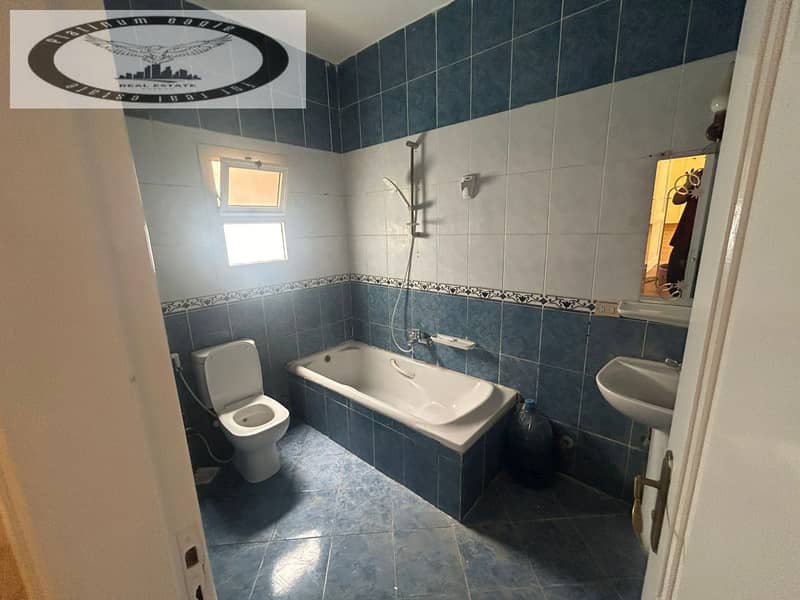 7 05c125cd-914d-46be-acb5-5990303b00fe. jpg