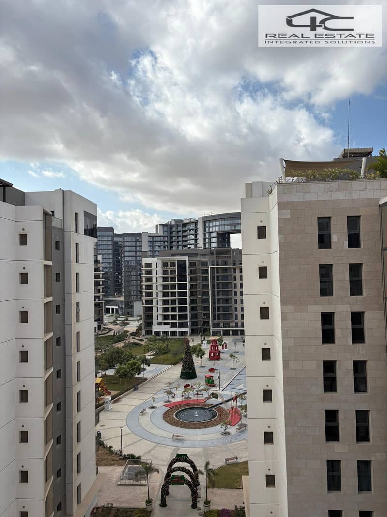 8 608640845_25596953936612433_1937831979437316263_n. jpg