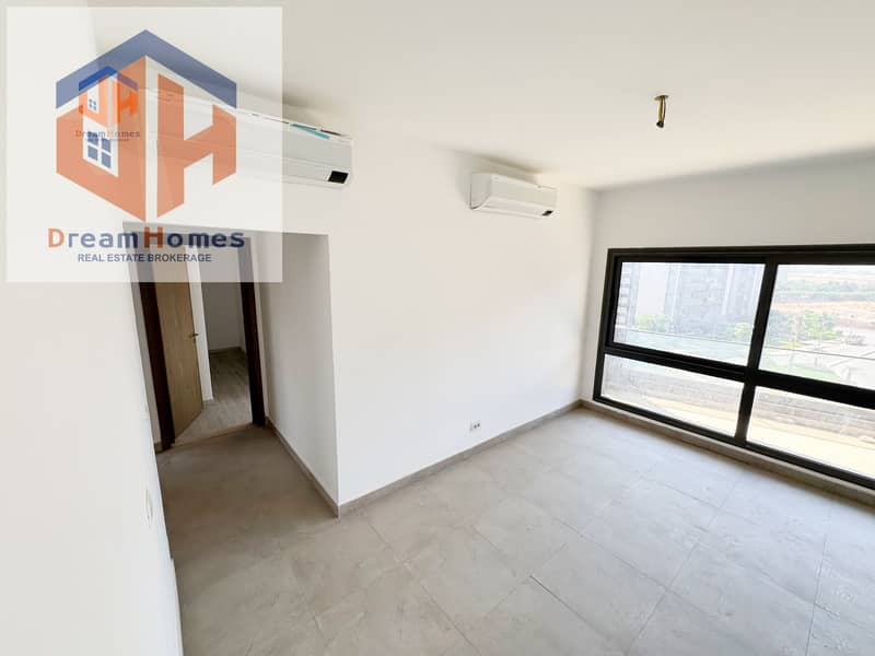 4 b55e23ff-c172-4d8a-8e49-1206b769150c. jpg