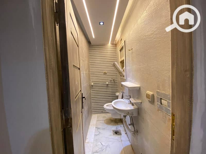 9 fbf5325b-8047-4090-ad36-30f589b453a3. jpg