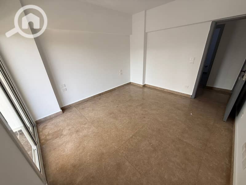 7 b911cfed-5770-4ab3-a141-9f5f241f240a. jpeg