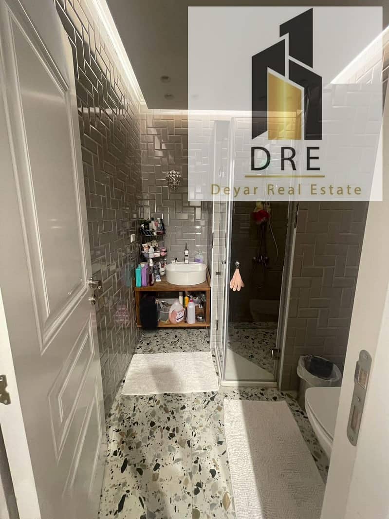 11 b1c66d8d-b6d9-4258-8d04-47a62a55b485. jpg