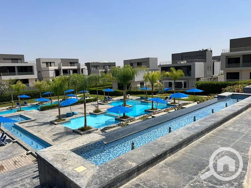 8 503574189_23953997980904345_7534173812181700100_n. jpg