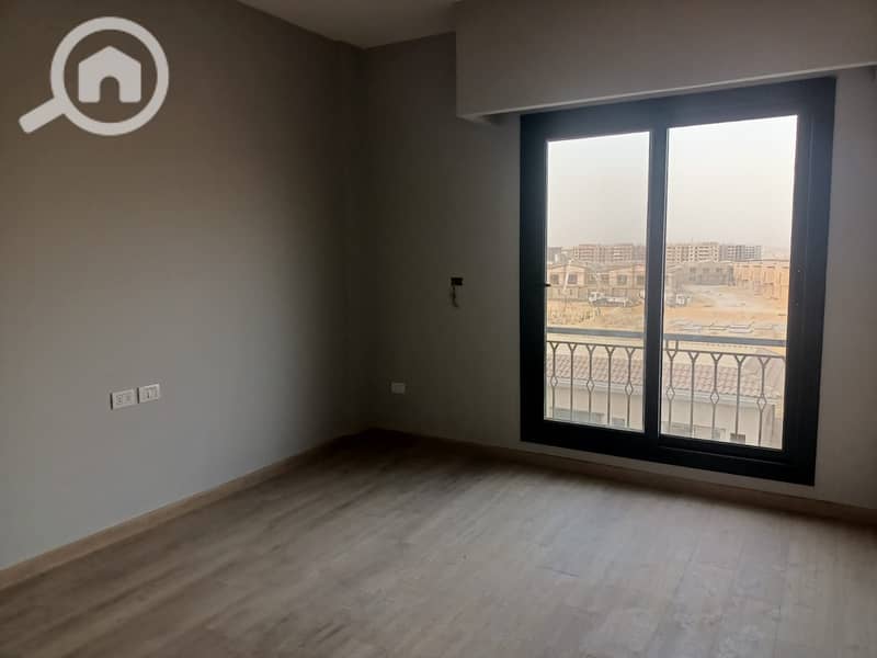 4 131741fc-3bdf-4e99-8934-a405c52a1008. jpg