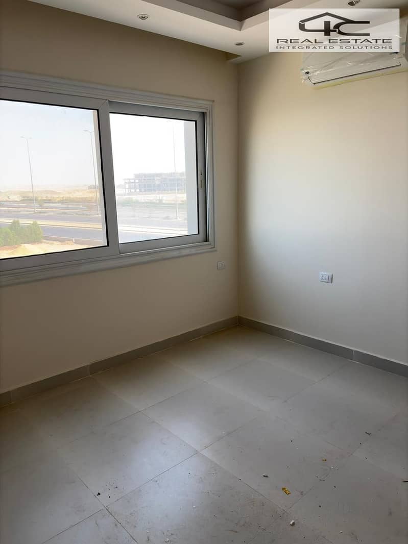 6 WhatsApp Image 2026-01-25 at 12.48. 05 PM. jpeg