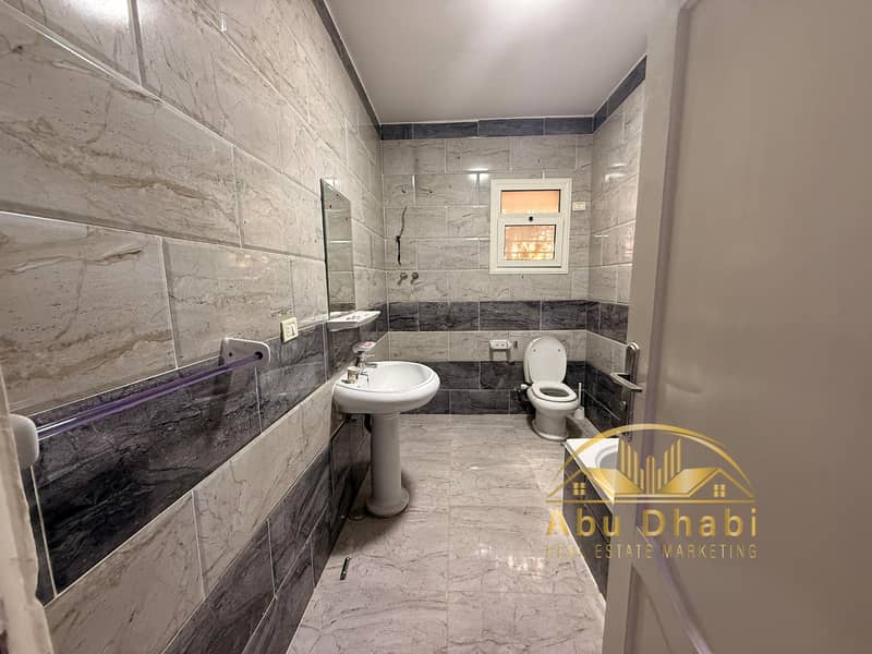 6 612237363_867971145979783_7187999668936666793_n. jpg