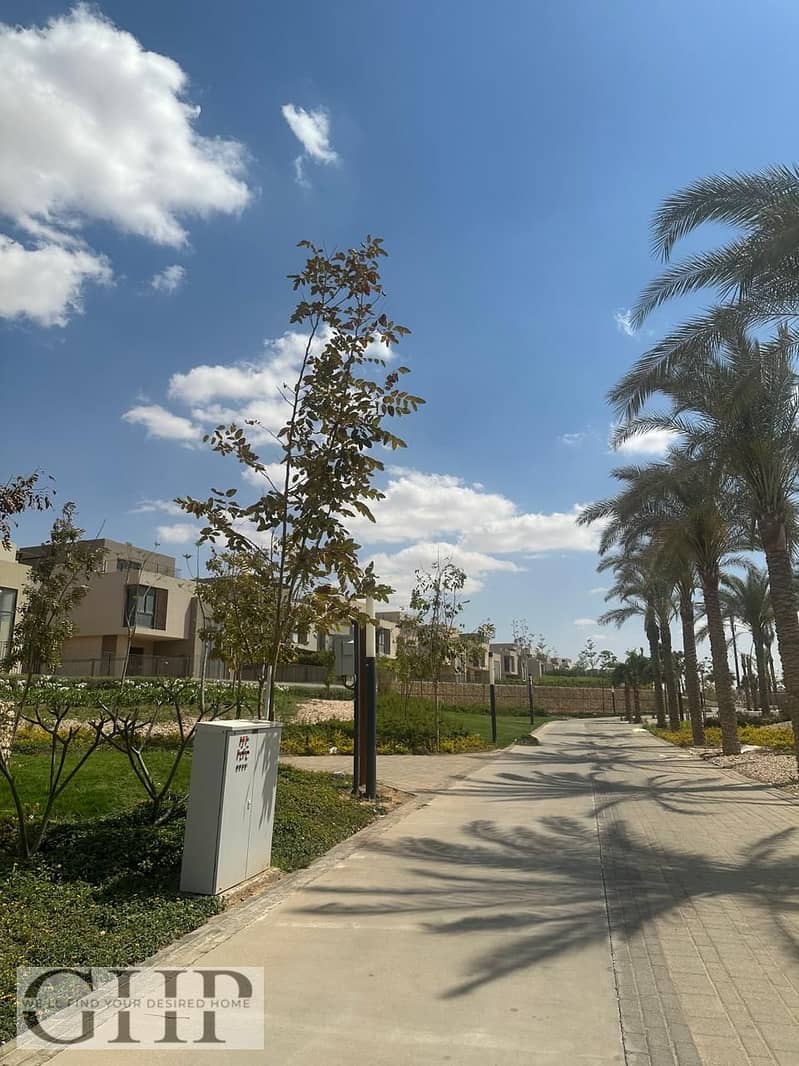 13 08018fa0-8a50-4287-8fa5-03109e8c2ef3. jpg