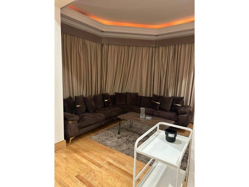 8 50011a1e-c149-4d77-9b32-d24eeaeeadce. jpg