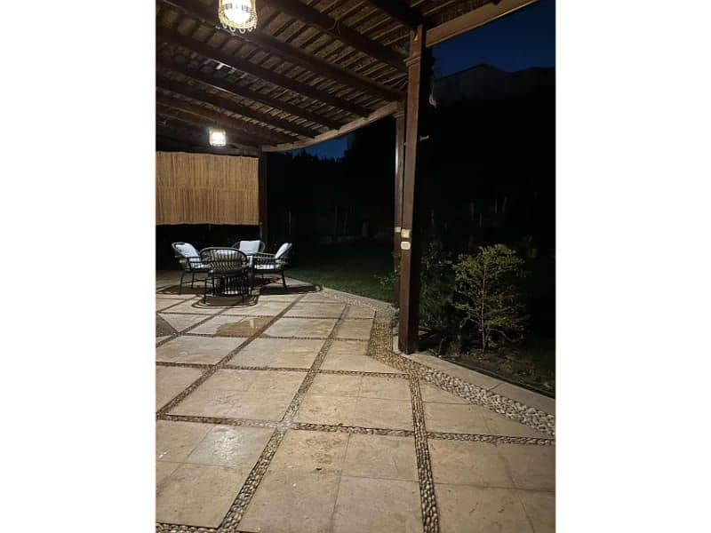 16 fcb9b9a1-7a5d-4a84-bb13-a8c46a741d2f. jpg