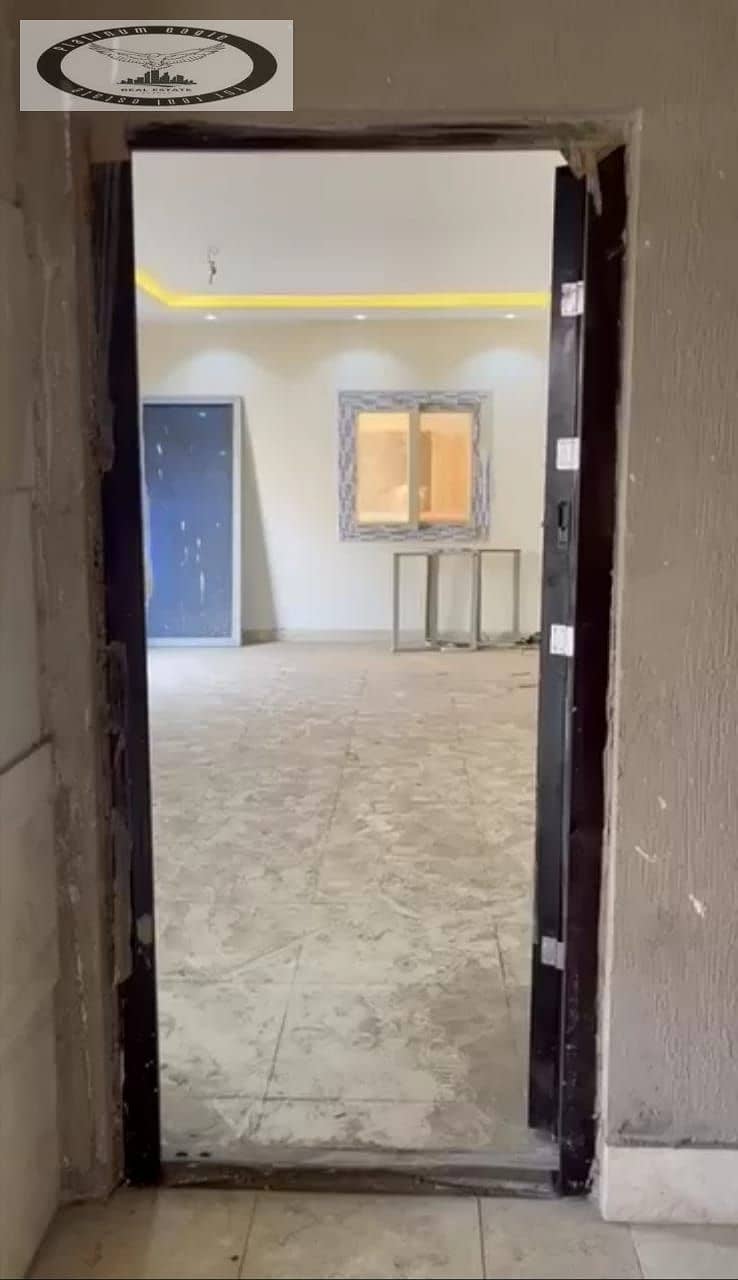 2 0031f077-e8c1-4587-9925-cd4b8a4c18b6. jpg