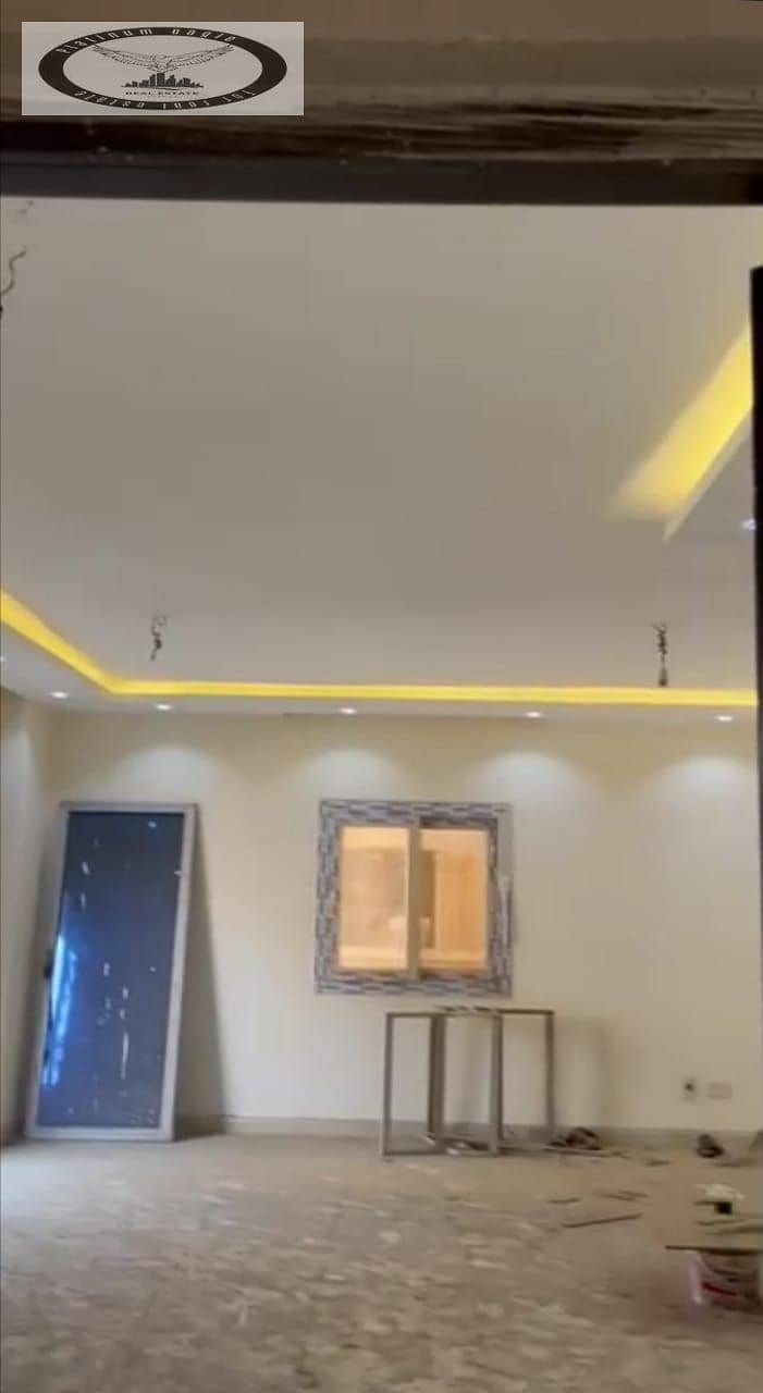 3 df4f5f15-3981-42e9-a5ff-441167296d9d. jpg