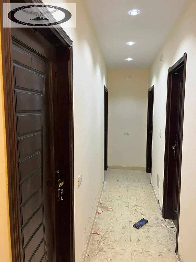 4 792c697e-da10-480b-a7f1-28fe0210ad41. jpg