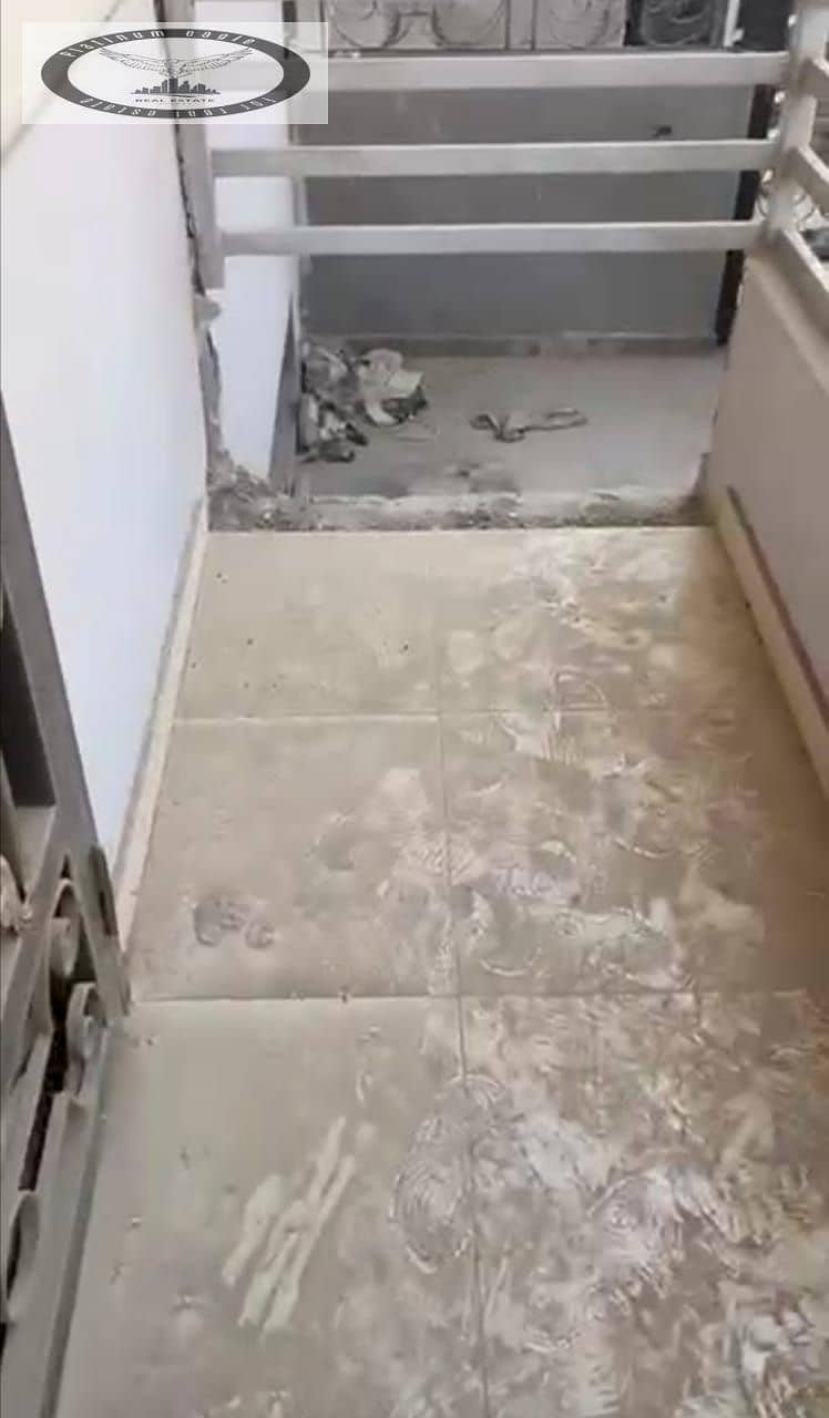 12 4a574dac-05a7-4708-92d7-be578cf8105c. jpg