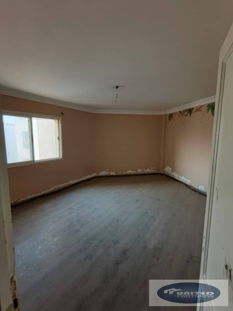 9 1915d8c5-933f-44df-9a47-e42d073bc168. jpg