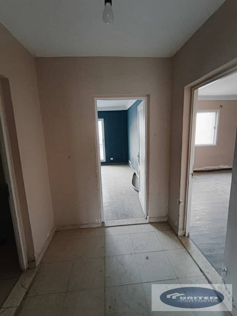 10 41577704-c902-4881-beb6-aa61bc45e41d. jpg