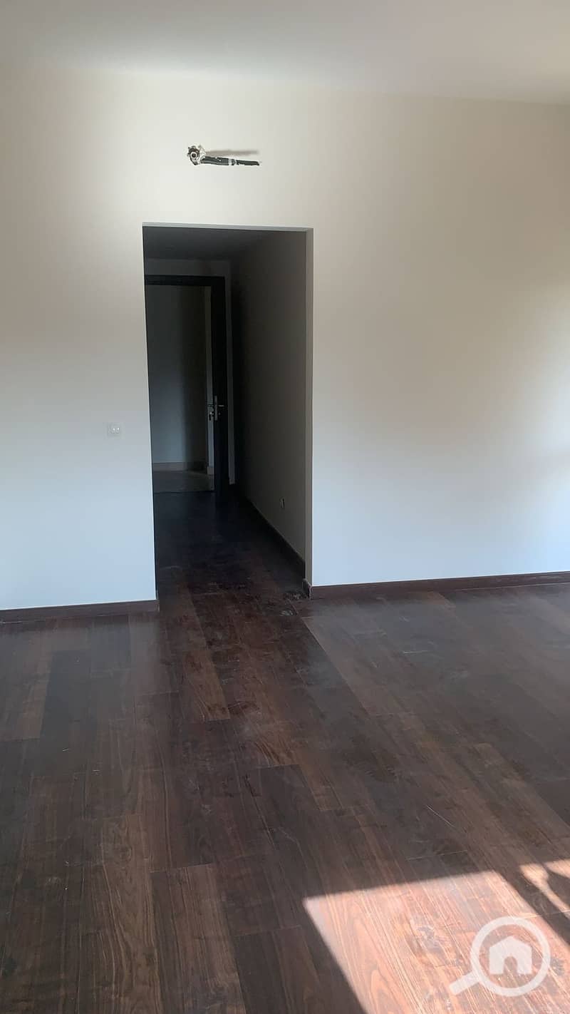 12 WhatsApp Image 2026-01-26 at 16.44. 55. jpeg