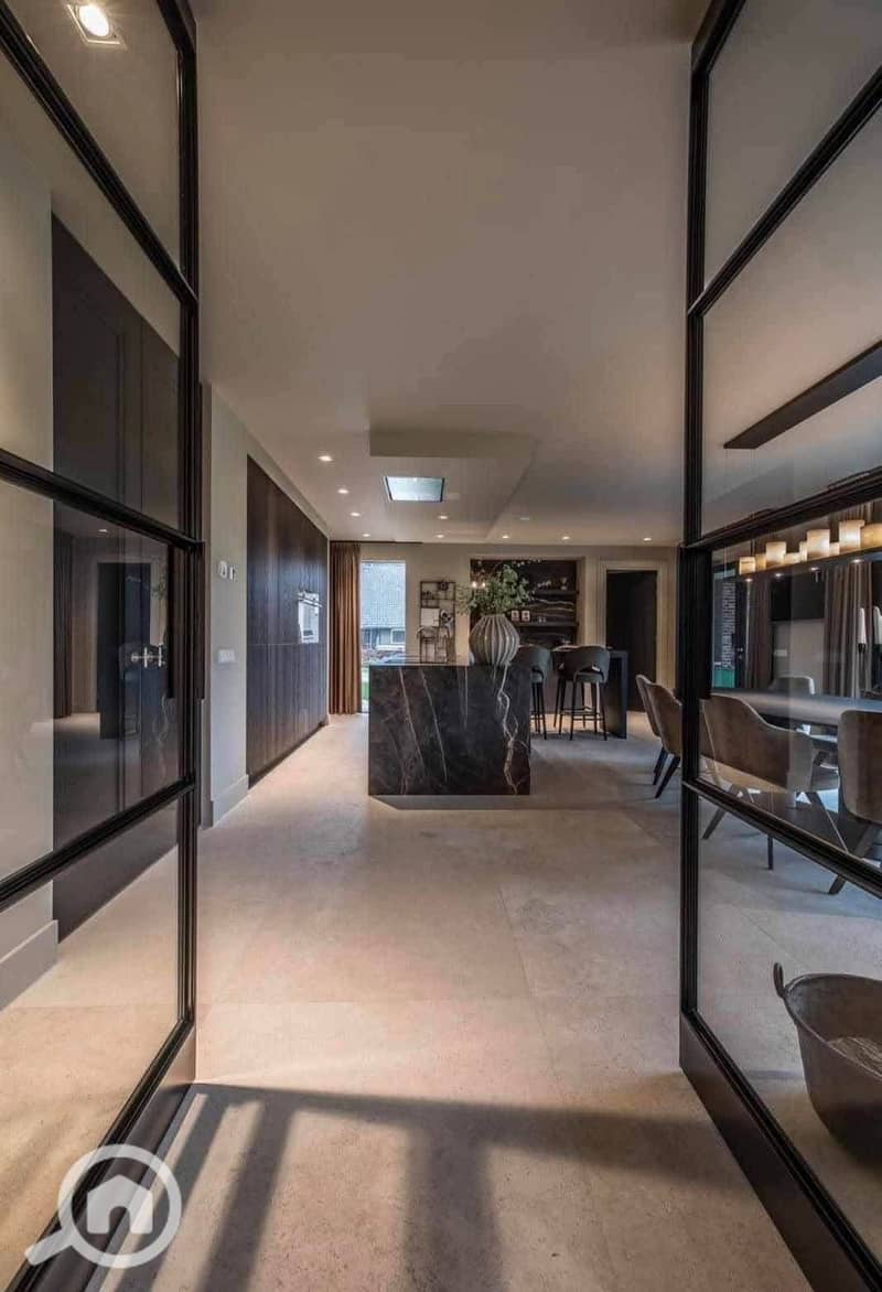 8 661e562d-9cc0-4a42-8490-7c8846aa5f3a. jpg