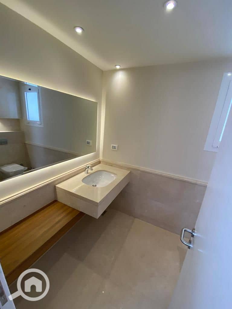 5 WhatsApp Image 2024-12-01 at 13.26. 12_20099376. jpg