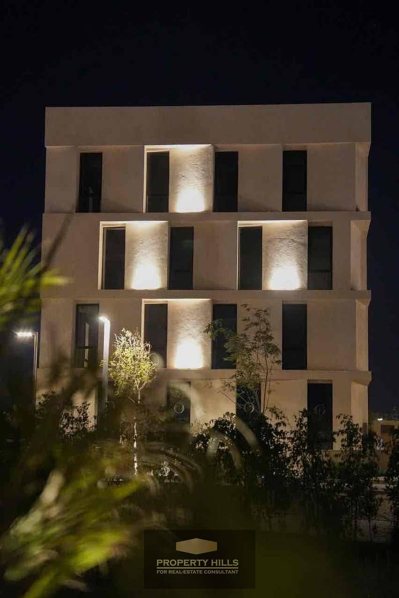 13 d0b0dde8-9d8f-424f-9a72-39df6eab4289. jpg